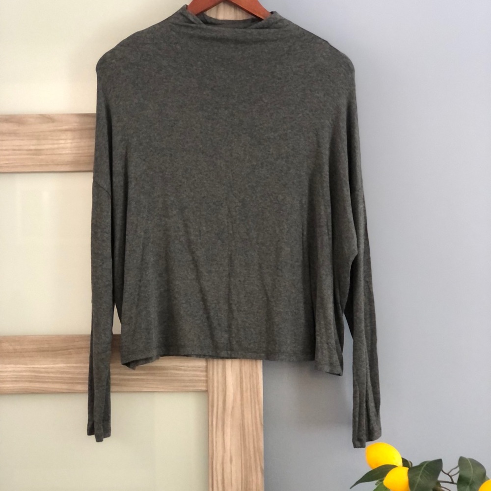 Mikey & Joey Gray Long Sleeve Blouse Size L